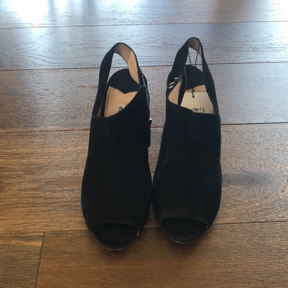 Miu Miu Black Suede Peep Toe Bootie Sz 39 / 8.5